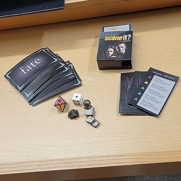 Twilight Scene It? DVD Board Game Mattel  2009 - Picture 3 of 12